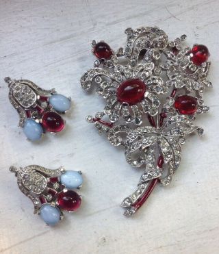 Rare Vintage Crown Trifari Ruby And Moonstone Cabochon Set By Alfred Philippe