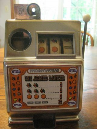 Vintage " Medley Mfg.  Co.  " (one Arm Banker) - Slot Machine