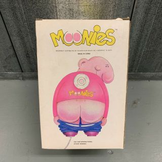 The 1988 Moonies Car Window Gag Gift Character Vintage 80s