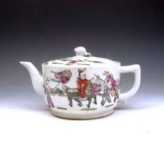 Chinese Glazed Porcelain Famille - Rose Ancient Story Horse Rider Painted Teapot