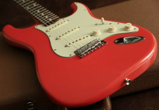 2007 Fender American Vintage 62 Hot Rod Stratocaster Fiesta Red & Fender Case 2