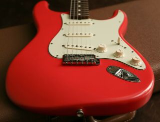 2007 Fender American Vintage 62 Hot Rod Stratocaster Fiesta Red & Fender Case 3