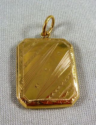 Antique Estate 18 K Ct Yellow Gold Rectangle Chased Locket Oriental Marks
