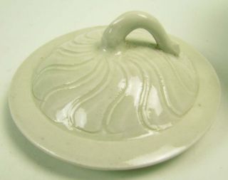 A rare Chinese porcelain Ding kiln white glaze carved small lid pot 4