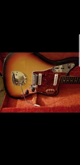 Vintage 1965 Fender Jaguar - and case 2