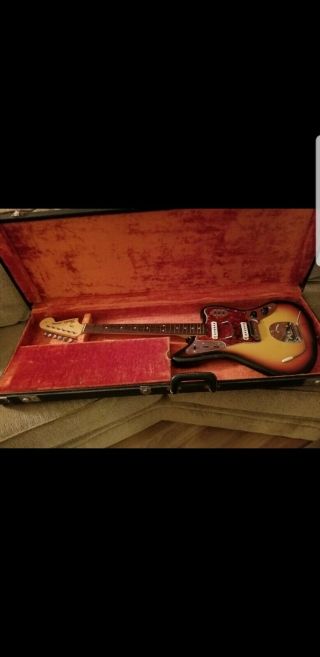 Vintage 1965 Fender Jaguar - and case 3