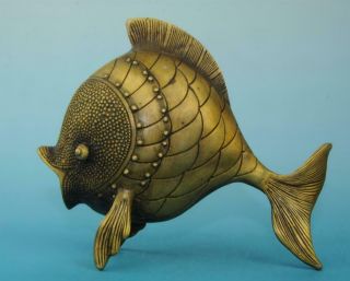 Chinese Antique Old Copper Hand Carved Zoology Common Carp Fish Statue E01