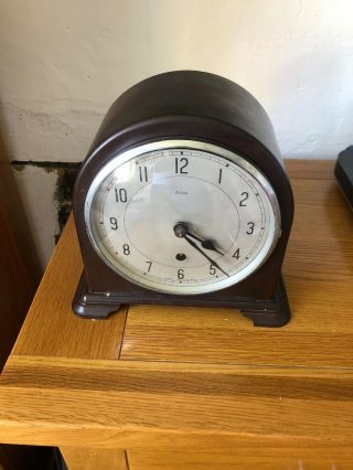 Vintage 1930 Art Deco Bakerlite Mantle Clock