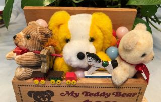 VINTAGE WOOD BOX CHEST WITH KNOB.  MY TEDDY BEAR TOY CHEST Music Box - 3