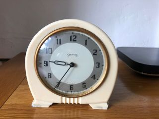 Vintage 1930 Art Deco Mantle Clock