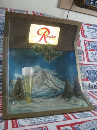 ANTIQUE VTG 1960 ' s SICKS RAINIER BEER DUSK TO DAWN 3 - D MOTION BAR LIGHT PUB SIGN 3