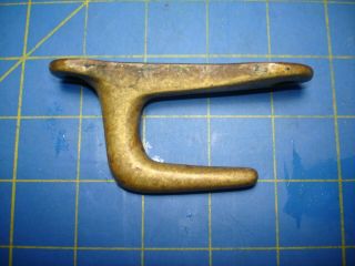 SINGLE VINTAGE SOLID BRASS HEAVY DUTY COAT HOOK WITH PATINA GREAT NAUTICAL LOOK 4