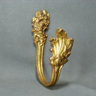 One Antique French Louis Xv Style Ormulu Curtain Tieback Ornate Bronze