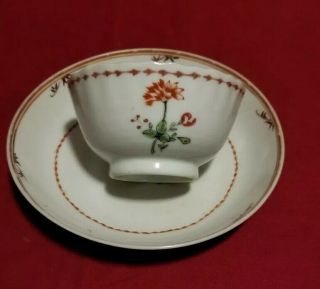 Circa 1800 Chinese Export Porcelain Tea Bowl And Saucer - Floral Decoration