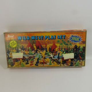 Vintage Redbox Wild West Play Set 1980 ' s Plastic Cowboys & Indians Western Toys 2