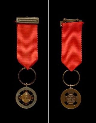Colombia Colombian Army Order of Military Merit Medal Set - Gen Jose M Cordoba 6