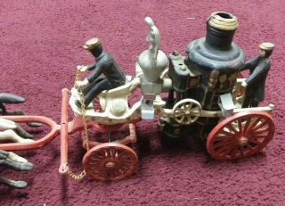 VINTAGE FIRE ENGINE water wagon 3 HORSE DRAWN CAST IRON FIRE water pumper WAGON 3