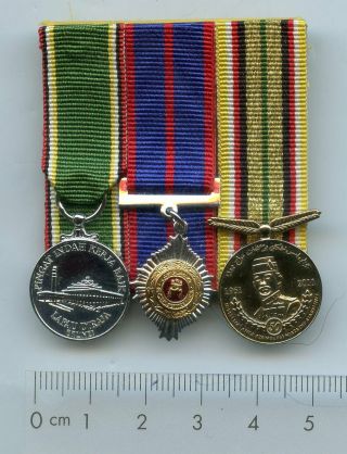 BRUNEI ARMY MEDAL GROUP OF MINIATURE RARE SILVER 3