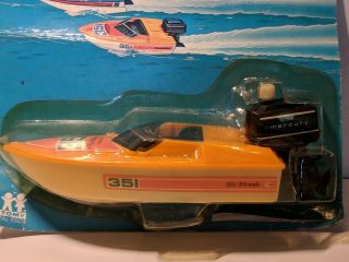 Vintage TOMY Mighty Motor Boats 351 Ski Streak On Card 1980 6524 2