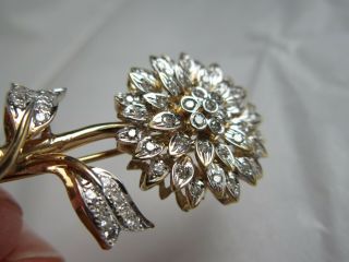 Vintage 18K Yellow Gold Diamonds Flower Pin Brooch 5