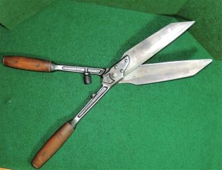 Vintage Wiss No.  10 Hedge Trimming Shears - N -