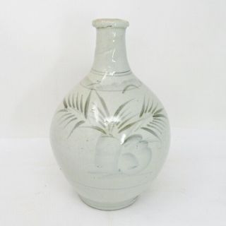 G060: Japanese Old Imari Blue And White Porcelain Big Bottle As Vase.