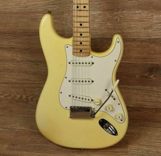 Vintage 1971 Fender Stratocaster Olympic White 3