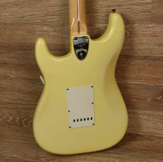 Vintage 1971 Fender Stratocaster Olympic White 4