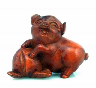 Boxwood Hand Carved Japanese Netsuke Sculpture Smiling Piggy Big Peach 04021902