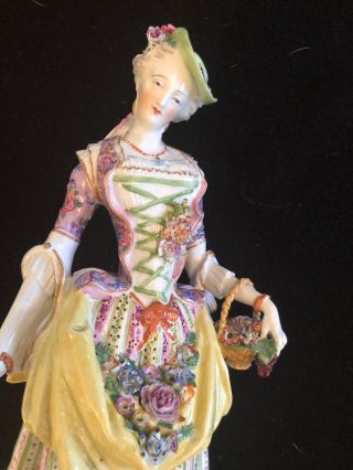 Monumental antique Meissen style porcelain figures of a gallant and lady 9