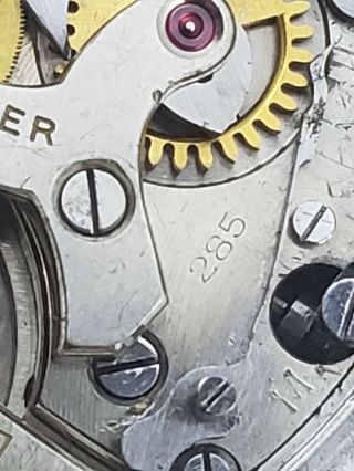 Vintage Jaeger Chronograph 3 - register 34.  5mm Universal Geneve Cal 285 - 1940 ' s 10