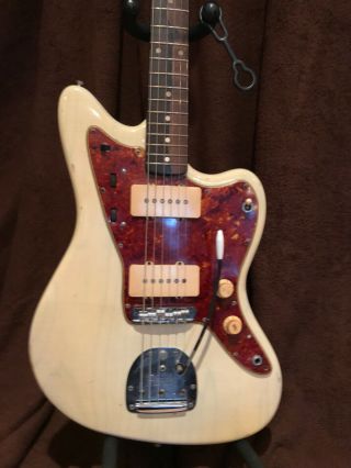 Vintage 1960 Fender Jazzmaster.  Alpine White.  Pre CBS Slab Board Neck 2