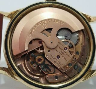 Omega Constellation vintage 18K gold watch.  Caliber: 561 (In 6