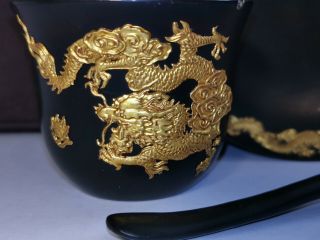 VINTAGE CHINESE/JAPANESE BLACK LACQUER CUP SAUCER & SPOON WITH GOLD DRAGON INLAY 3