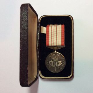 Canada 1967 Confederation Centennial Silver Medal Army & Case Sterling