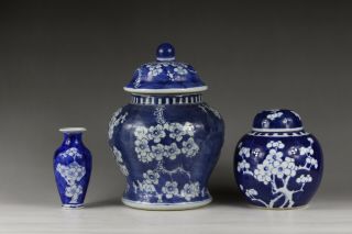 20th Century,  A Set Of 3‘blue&white’chinese Porcelain Jars And Covers