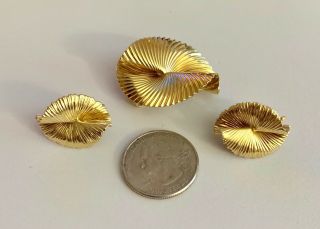 Tiffany & Co 14k Yellow Gold Brooch and Earrings Set Retro 10