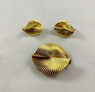 Tiffany & Co 14k Yellow Gold Brooch And Earrings Set Retro