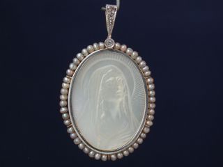 Antique Deco 18k Gold Platinum Diamonds Mother Pearl Seed Pearls Medal Pendant