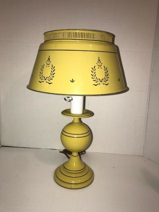 Vintage Mid Century Yellow Tole Desk Table Lamp Toleware
