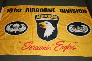 Early Post Ww2 Era 101st Airborne Division Vets Golden Flag,  Large Size