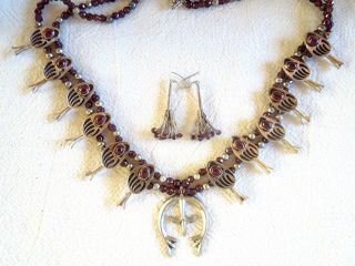 Red Garnet Squash Blossom Necklace & Earrings Silver Bear Paw 5.  24 Oz 25 - Inch