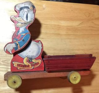 Vintage Fisher Price 1939 Donald Duck Pull Toy 400 - 500@w.  D.  P.  Red Wagon
