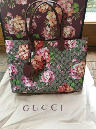 Gucci Antique Rose Gg Supreme Monogram Blooms Print Reversible Tote Bag