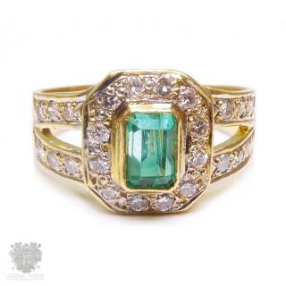 Estate Solid 18k Yellow Gold Columbian Green Emerald & Fine Diamond Ring