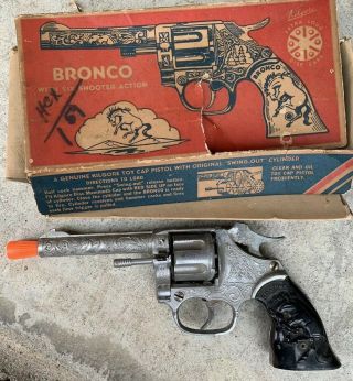 Kilgore Bronco Cap Gun Pistol Swing Out Box Six 6 Shooter