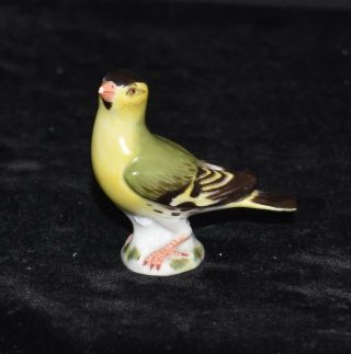Meissen Miniature Porcelain Bird Figurine - Finch - Model 2997 - 2 1/8 " H -