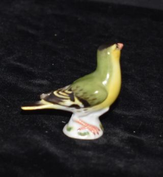 Meissen Miniature Porcelain Bird Figurine - Finch - Model 2997 - 2 1/8 