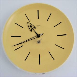 Vintage Smiths Wall Clock Made From A Yellow T.  G.  Green Plate