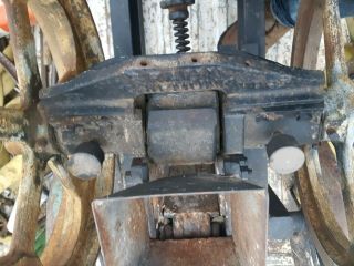 Small Antique Braun Rock Crusher Hit Miss Engine Use 16 Inch Flywheels 4